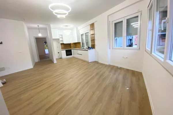 Shtepi me qera 2+1 ne Tirane - 50,000 Leke