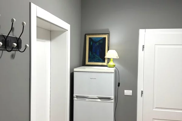 Shtepi me qera Apartament ne Tirane, 2+1, Mobilimi E mobiluar, Pagesa 500  Euro.