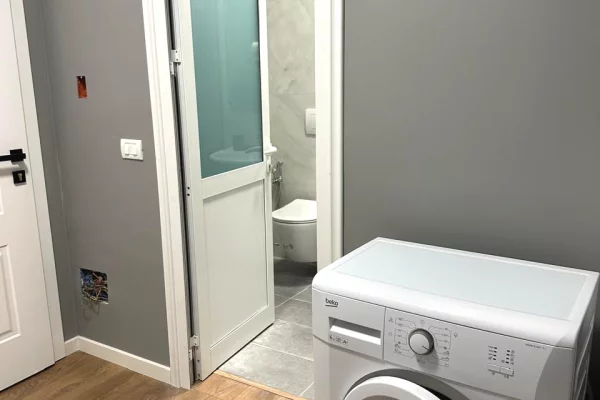 Shtepi me qera Apartament ne Tirane, 2+1, Mobilimi E mobiluar, Pagesa 500  Euro.