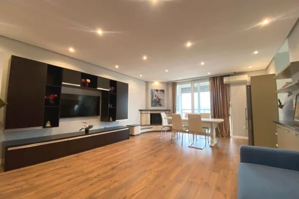 Shtepi me qera 2+1 ne Tirane - 1,150 Euro