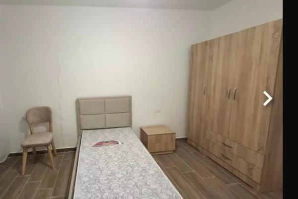 Shtepi me qera Apartament ne Tirane, 2+1, Mobilimi E mobiluar, Pagesa 500  Euro.