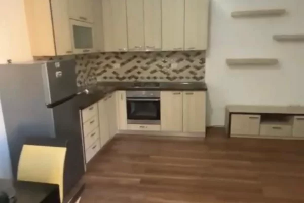 Shtepi me qera 1+1 ne Tirane - 500 Euro