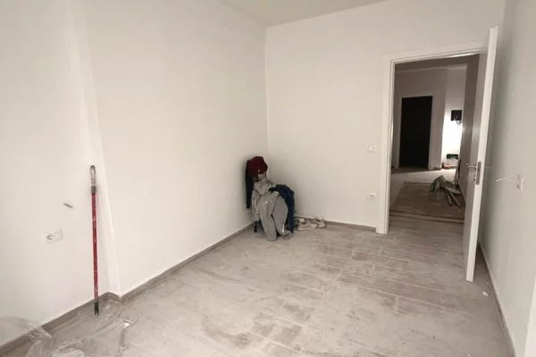 Shtepi ne shitje Apartament ne Tirane, 2+1, Mobilimi E mobiluar, Pagesa 95,000  Euro.