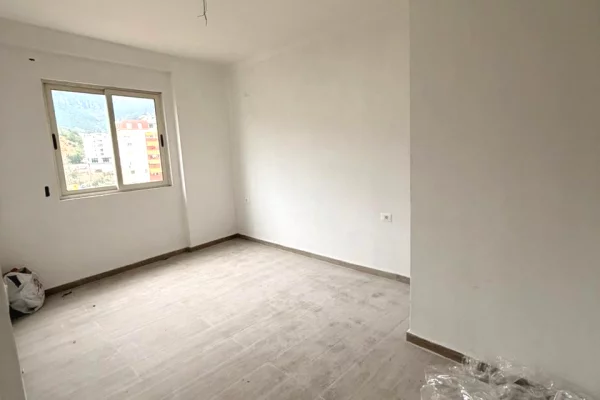 Shtepi ne shitje 2+1 ne Tirane - 85,000 Leke