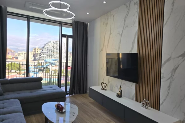 Shtepi me qera 2+1 ne Tirane - 1,300 Euro