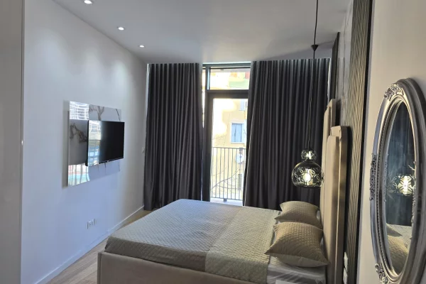 Shtepi me qera Apartament ne Tirane, 2+1, Mobilimi E mobiluar, Pagesa 1,300  Euro.