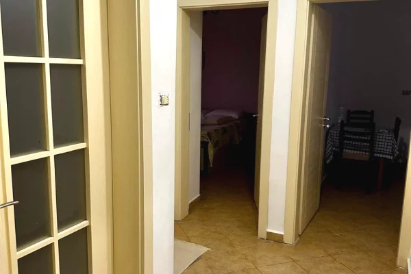Shtepi ne shitje Apartament ne Tirane, 1+1, Mobilimi E mobiluar, Pagesa 17,000,000  Leke.