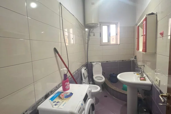 Shtepi me qera 1+1 ne Tirane - 30,000 Leke