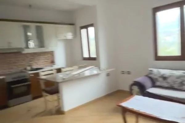 Shtepi me qera 4+1 ne Tirane - 400 Euro