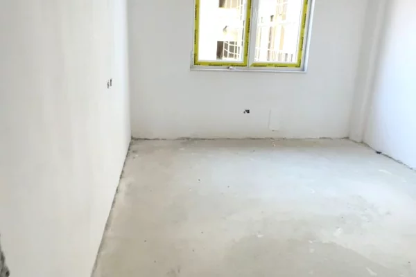 Shtepi ne shitje Apartament ne Tirane, 2+1, Mobilimi Bosh, pa mobiluar, Pagesa 77,373  Euro.