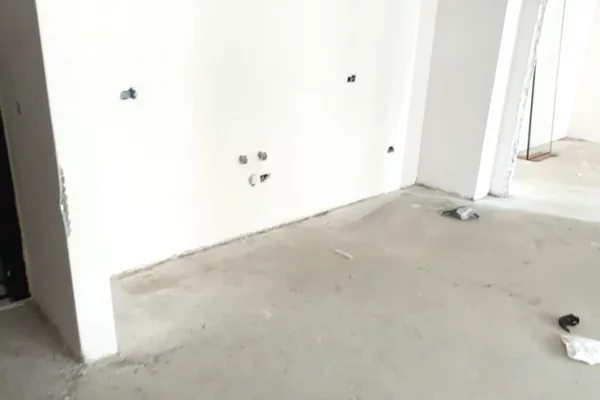 Shtepi ne shitje Apartament ne Tirane, 2+1, Mobilimi Bosh, pa mobiluar, Pagesa 77,373  Euro.