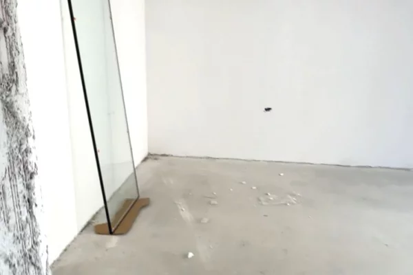 Shtepi ne shitje Apartament ne Tirane, 2+1, Mobilimi Bosh, pa mobiluar, Pagesa 77,373  Euro.