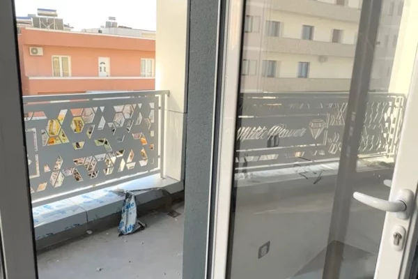 Shtepi ne shitje Apartament ne Tirane, 1+1, Mobilimi Bosh, pa mobiluar, Pagesa 76,743  Euro.