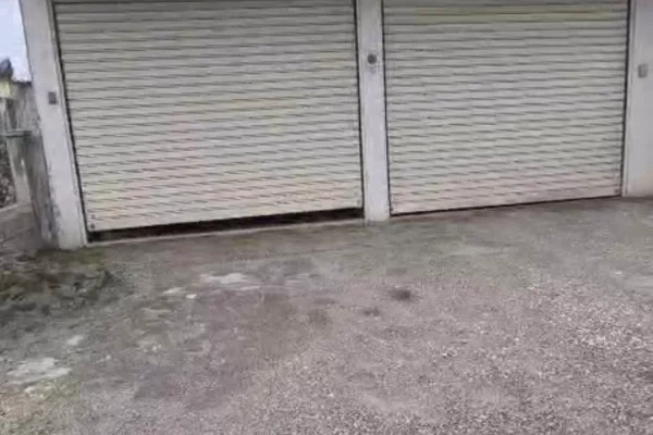 Ambient biznesi me qera 4+1 ne Tirane - 400 Euro