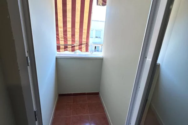 Shtepi me qera Apartament ne Tirane, 3+1, Mobilimi E mobiluar, Pagesa 70,000  Leke.