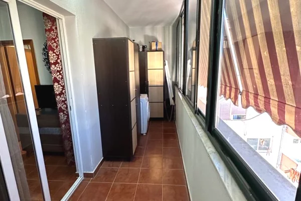 Shtepi me qera Apartament ne Tirane, 3+1, Mobilimi E mobiluar, Pagesa 70,000  Leke.