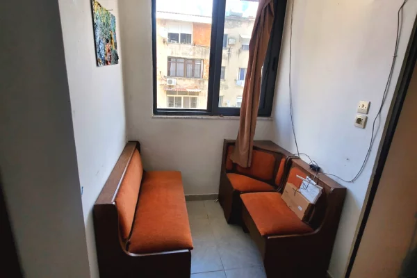 Shtepi me qera Apartament ne Tirane, 1+1, Mobilimi E mobiluar, Pagesa 35,000  Leke.