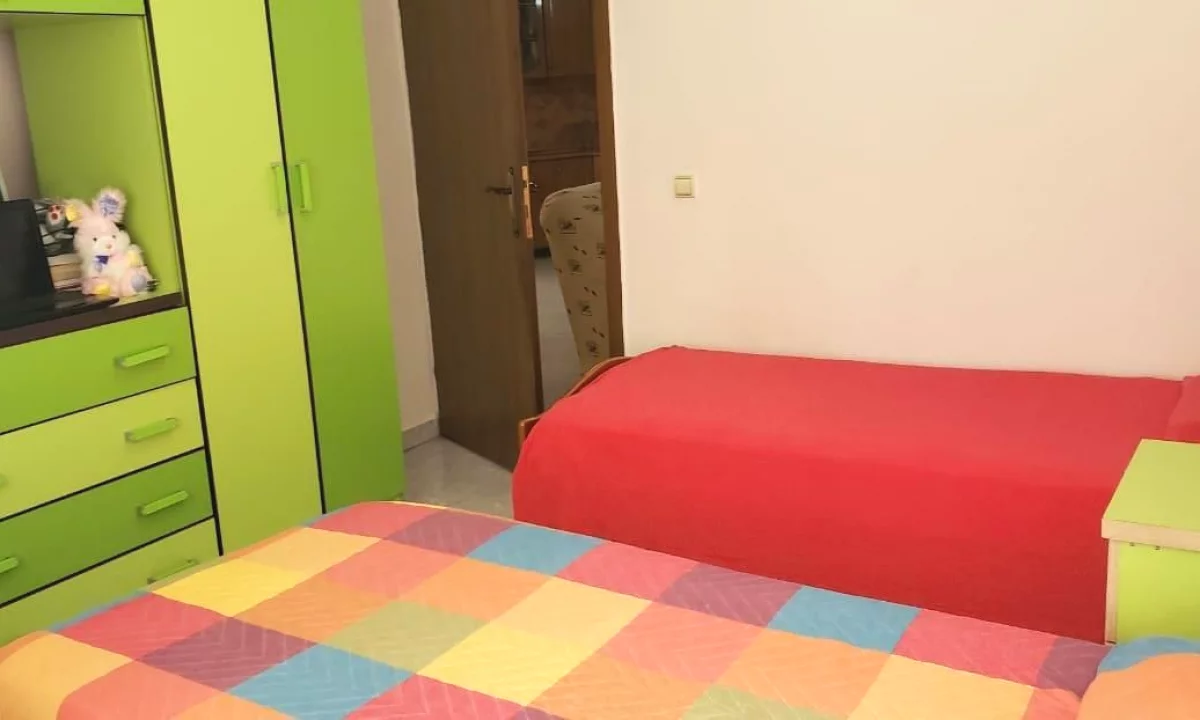 Shtepi me qera Apartament ne Tirane, 2+1, Mobilimi E mobiluar, Pagesa 65,000  Leke.