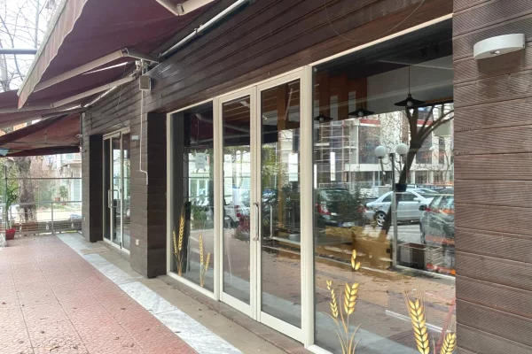 Jepet me qera Lokal ne 5 Maj