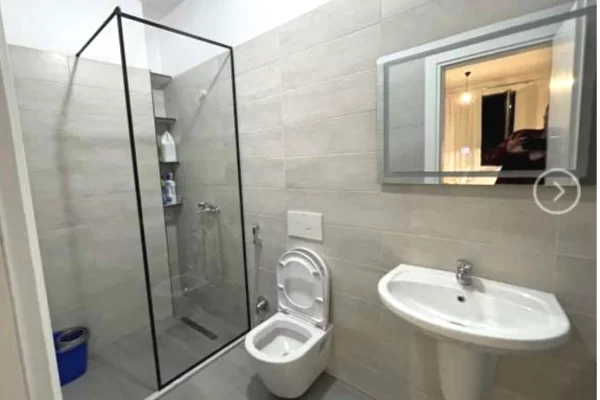 Shtepi me qera Shtepi Private ne Tirane, 1+1, Mobilimi E mobiluar, Pagesa 60,000  Leke.