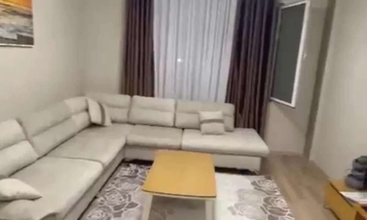 Shtepi me qera Apartament ne Tirane, 2+1, Mobilimi E mobiluar, Pagesa 400  Euro.