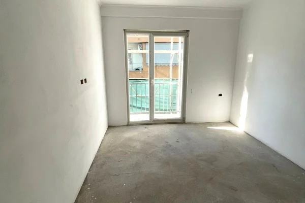 Shtepi ne shitje Apartament ne Tirane, 2+1, Mobilimi Bosh, pa mobiluar, Pagesa 78,000,000  Leke.