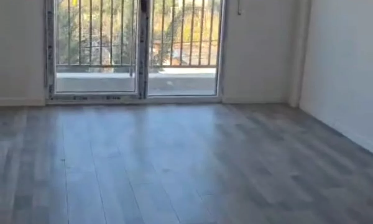 Shtepi me qera Apartament ne Tirane, 2+1, Mobilimi Bosh, pa mobiluar, Pagesa 35,000  Leke.