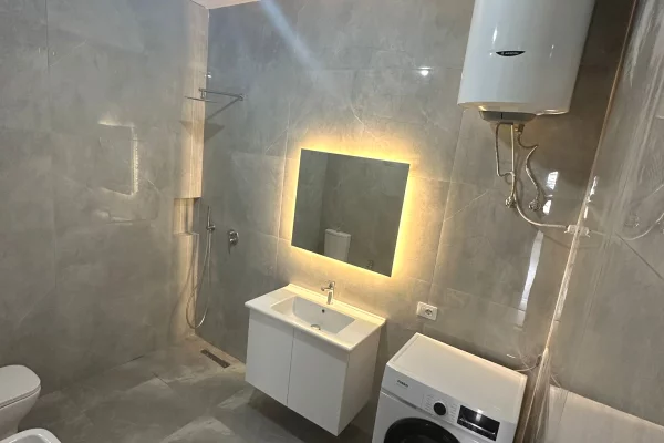 Shtepi me qera Apartament ne Tirane, 2+1, Mobilimi E mobiluar, Pagesa 45,000  Leke.