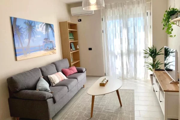 Shtepi ne shitje Apartament ne Durres, 1+1, Mobilimi E mobiluar, Pagesa 150,000  Euro.