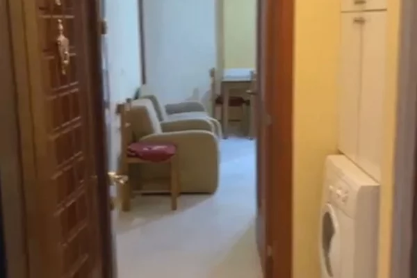 Shtepi me qera Apartament ne Tirane, 1+1, Mobilimi E mobiluar, Pagesa 40,000  Leke.