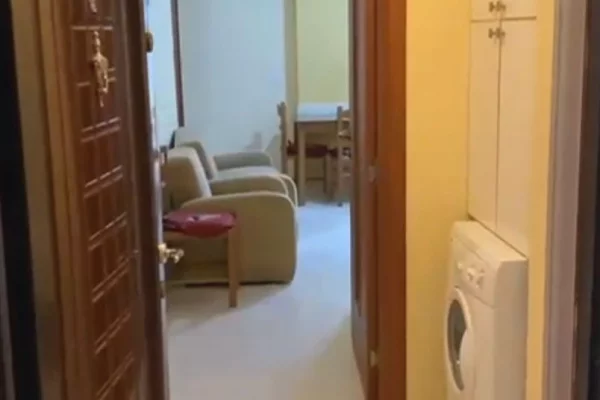 Shtepi me qera Apartament ne Tirane, 1+1, Mobilimi E mobiluar, Pagesa 40,000  Leke.