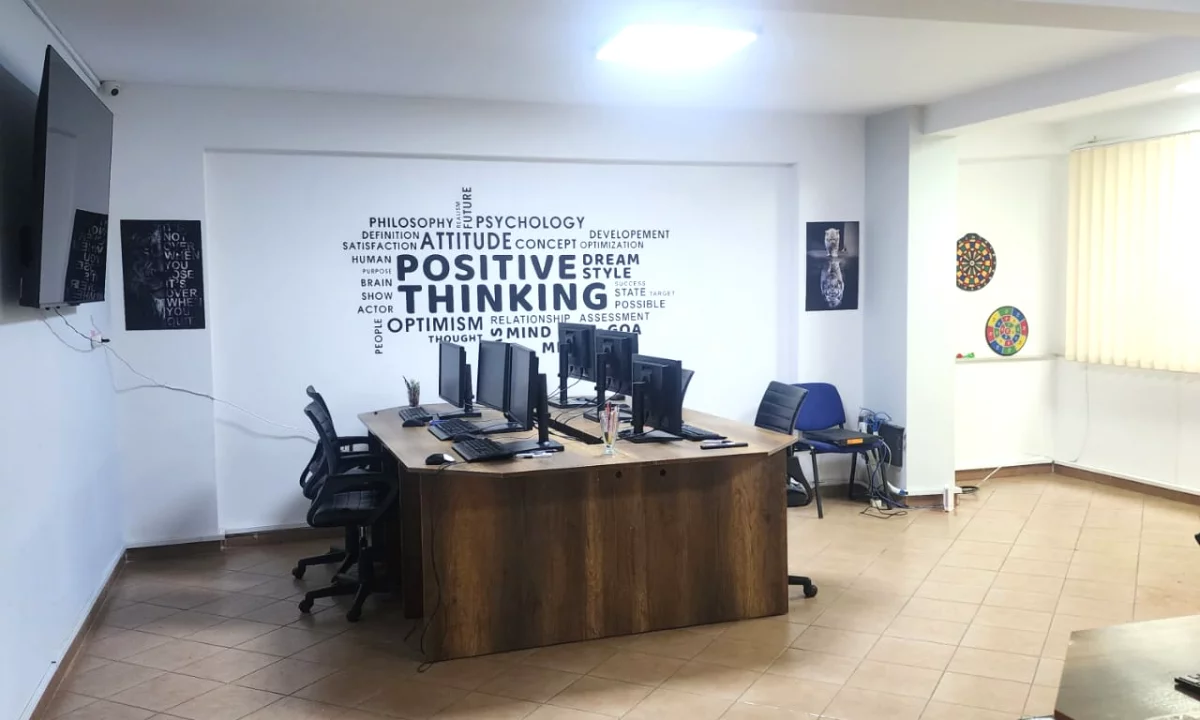 Jepet apartament me qira tek ish Parku I Autobuzave/800Euro