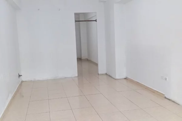 Ambient biznesi me qera 1+1 ne Tirane - 80,000 Leke