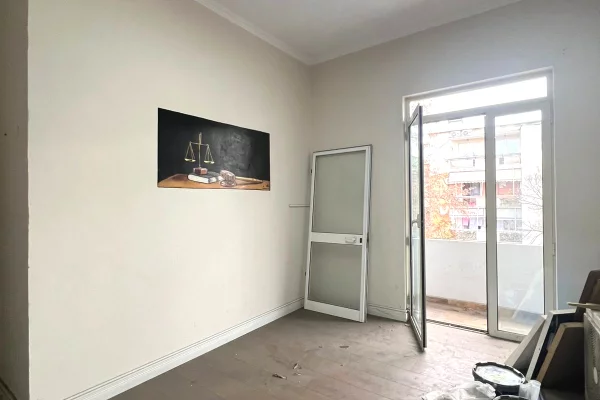 Shtepi me qera Apartament ne Tirane, 2+1, Mobilimi E mobiluar, Pagesa 1,000  Euro.