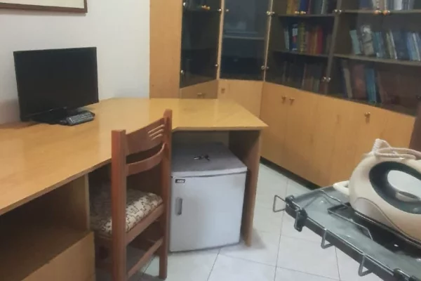 Shtepi me qera Apartament ne Tirane, 2+1, Mobilimi E mobiluar, Pagesa 60,000  Leke.