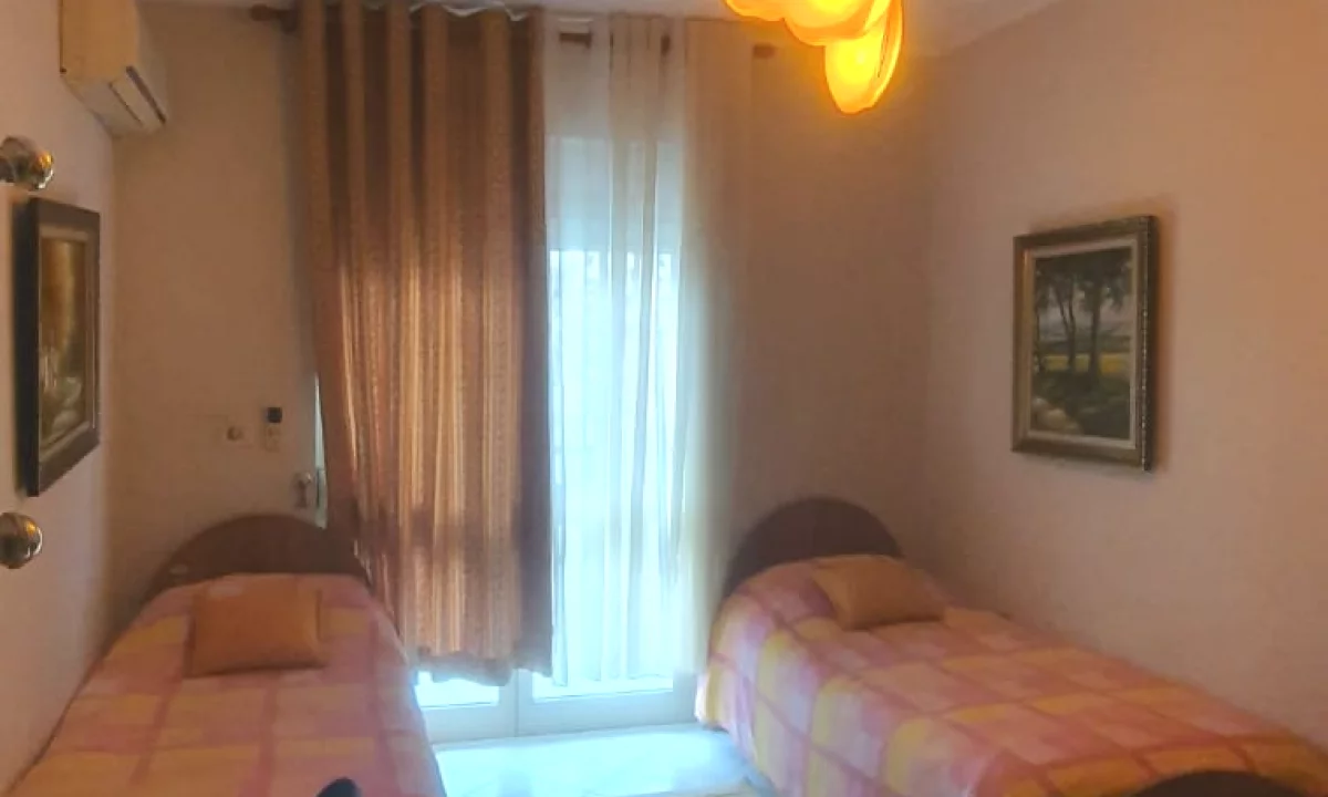 Shtepi me qera Apartament ne Tirane, 2+1, Mobilimi E mobiluar, Pagesa 60,000  Leke.