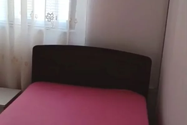 Shtepi me qera Apartament ne Tirane, 2+1, Mobilimi E mobiluar, Pagesa 50,000  Leke.