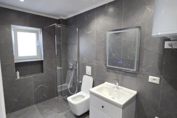 House for Sale 1+1 in Tirana - 88,000,000 Leke