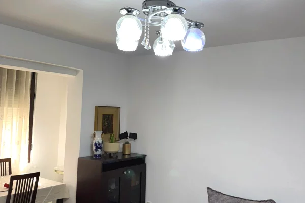 Shtepi me qera 2+1 ne Tirane - 45,000 Leke