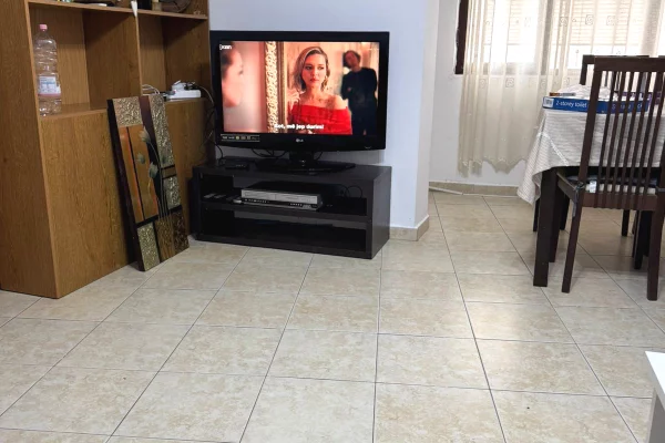 Shtepi me qera 2+1 ne Tirane - 45,000 Leke