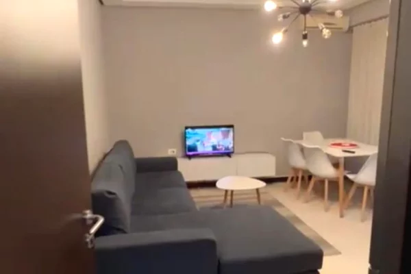 Shtepi me qera 1+1 ne Tirane - 65,000 Leke