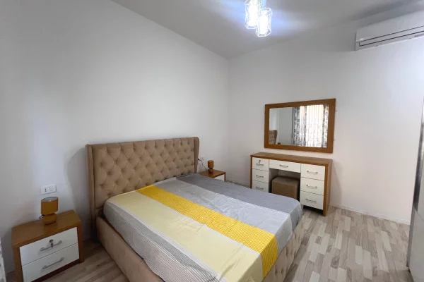 Shtepi me qera Apartament ne Tirane, 3+1, Mobilimi E mobiluar, Pagesa 1,200  Euro.