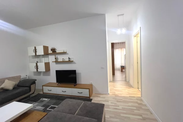 Shtepi me qera Apartament ne Tirane, 3+1, Mobilimi E mobiluar, Pagesa 1,200  Euro.