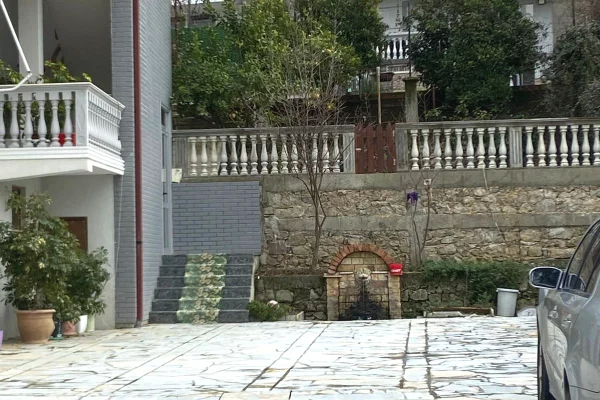 Shtepi me qera 2+1 ne Tirane - 45,000 Leke