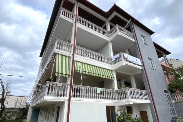 Shtepi me qera 2+1 ne Tirane - 45,000 Leke