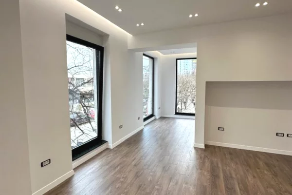 Business Property for Rent 3+1 in Tirana - 1,500 Euro