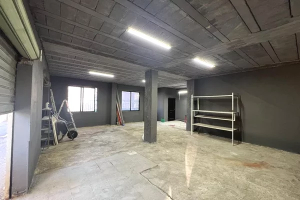 Ambient biznesi me qera 4+1 ne Tirane - 650 Euro