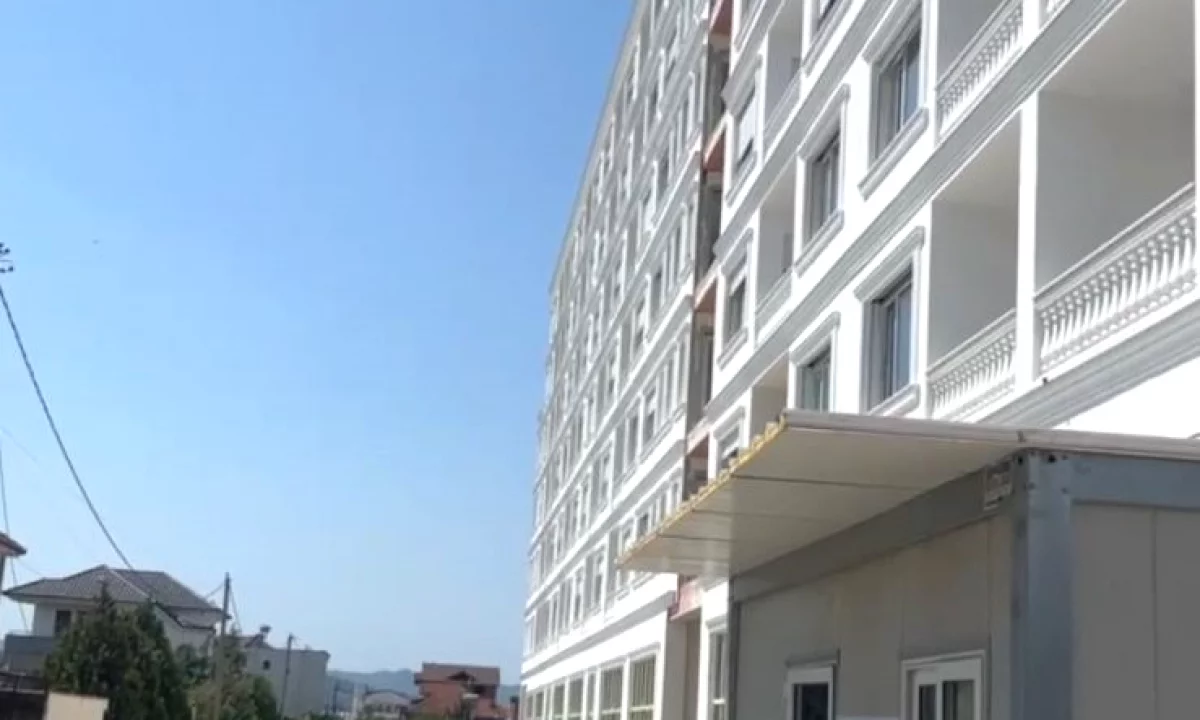 Shtepi ne shitje Apartament ne Tirane, 2+1, Mobilimi Bosh, pa mobiluar, Pagesa 100,584  Euro.