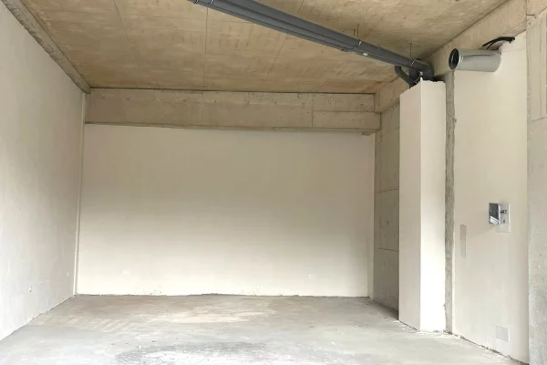 Ambient biznesi me qera 1+1 ne Tirane - 1,700 Euro