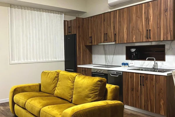 Jepet me qera apartament 2+1 Kopshti Zologjik 